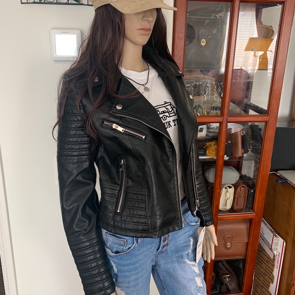 Details Basic leather Jacket M
